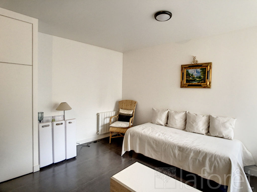 Location appartement près de SAINT CYR L ECOLE 1 pièce(s) 21 m² 688 €/mois ⇔ Laforêt