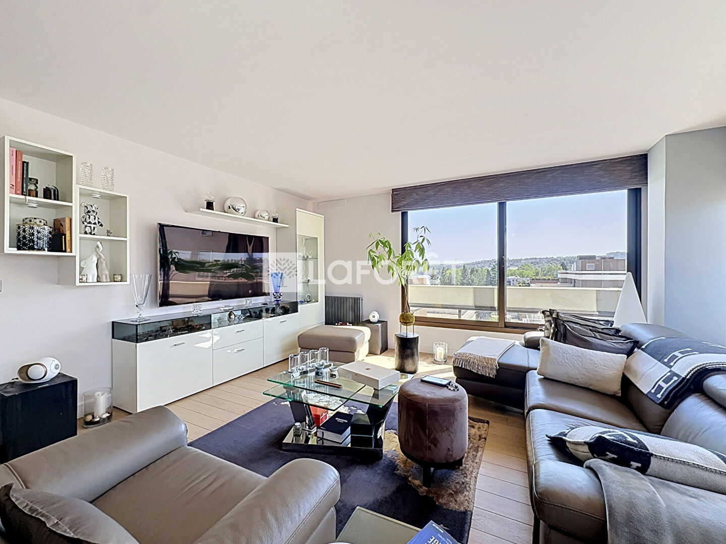Appartement T3 - 100m² - Suresnes — 3 pièces, 100 m², 2 chambres — photo 4