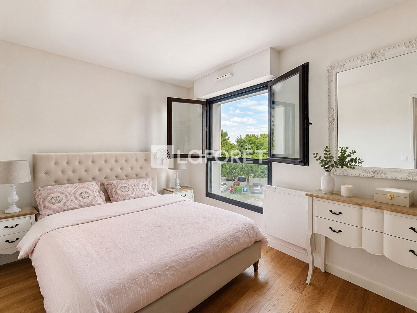 Appartement T3 - 67m² - Suresnes — 3 pièces, 67 m², 2 chambres — photo 4