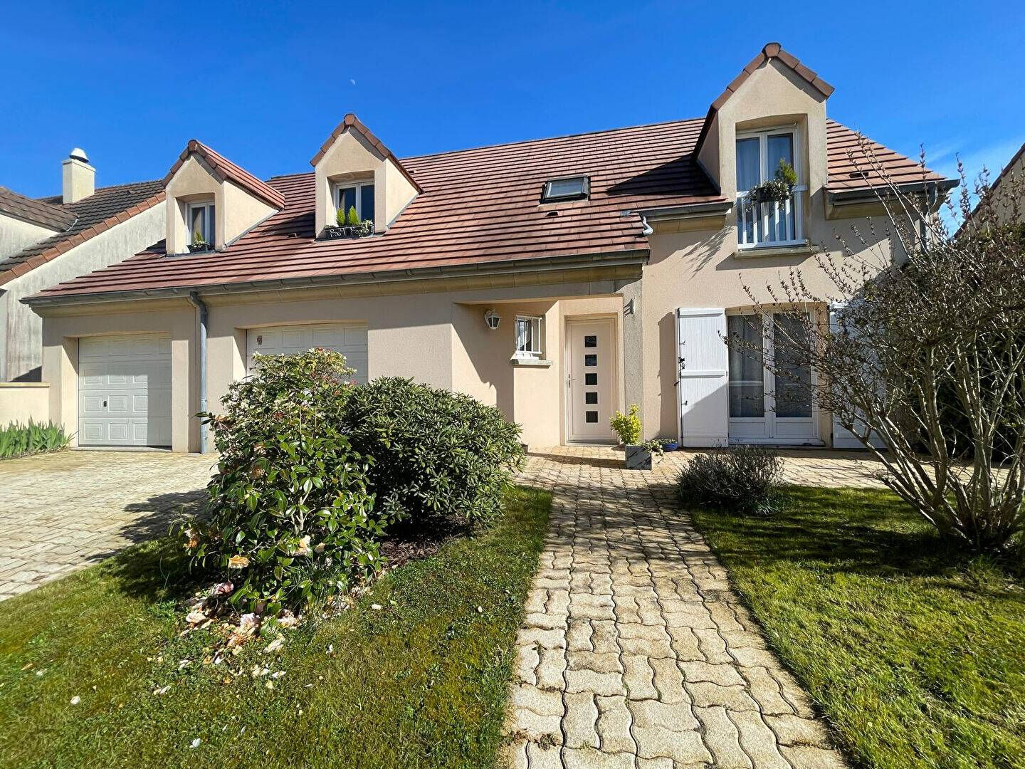 Maison à vendre, 141m², Chevry-Cossigny