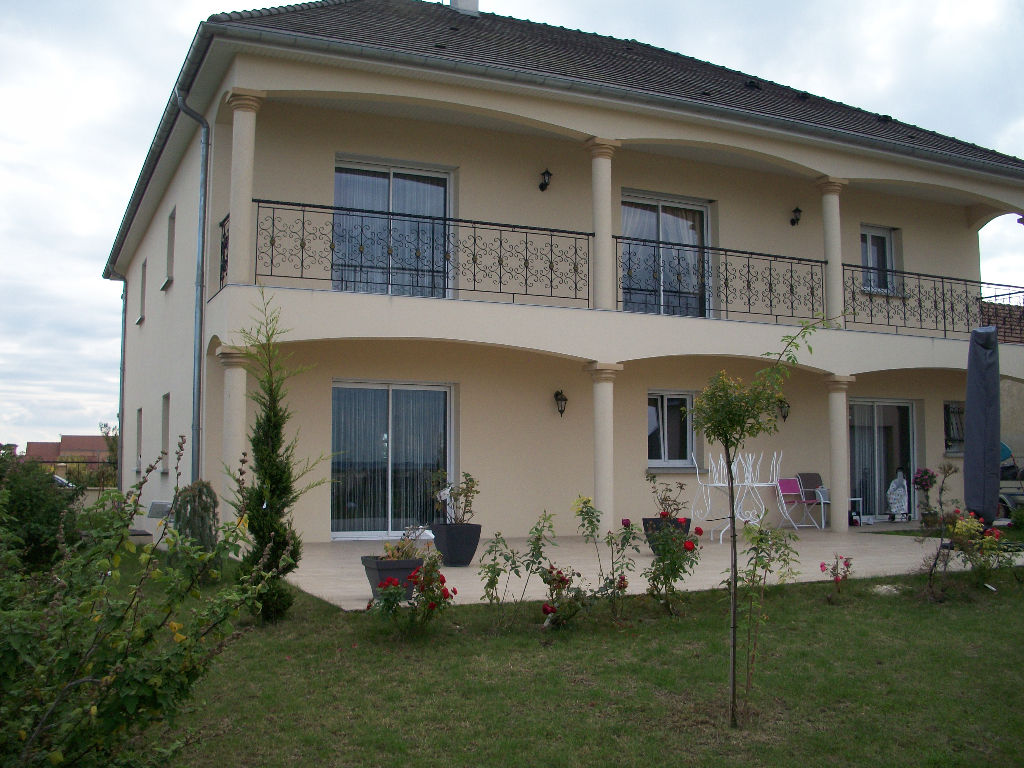 Achat Maison Pres De Romilly Sur Seine 8 Piece S 300 M 407 000 Laforet Immobilier