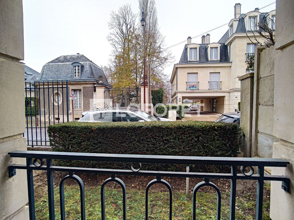 24 Rue Du Maréchal Joffre 78000 Versailles