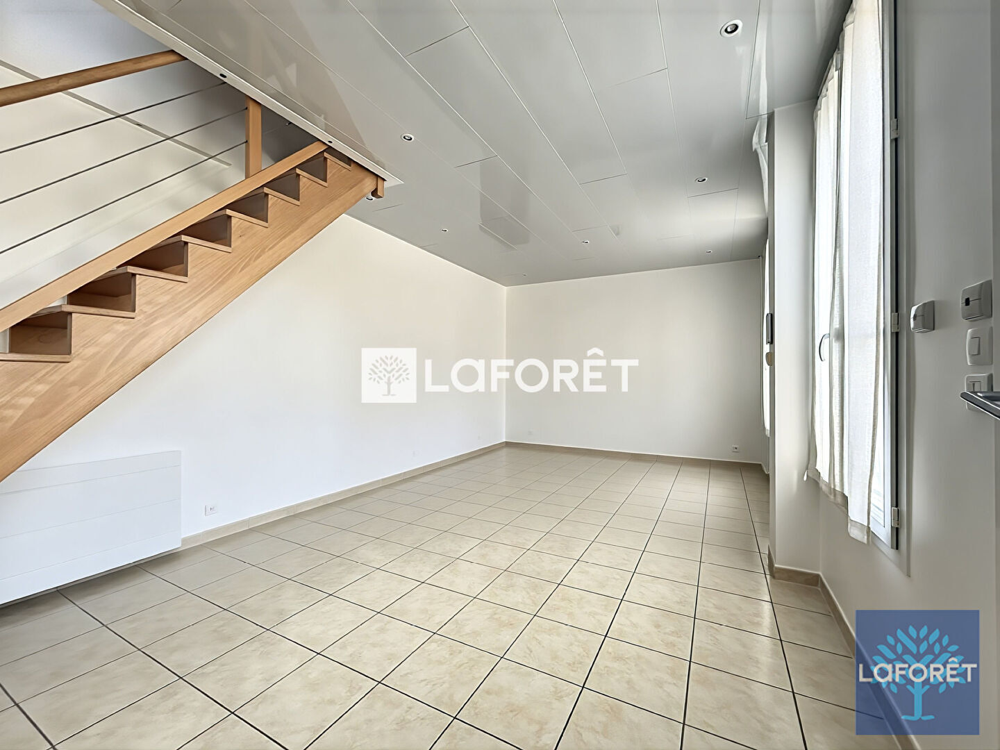 Maison a louer vigneux-sur-seine - 5 pièce(s) - 76.25 m2 - Surfyn