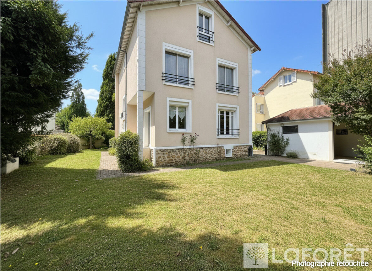 Maison à vendre, 170m², SAINT MAUR DES FOSSES