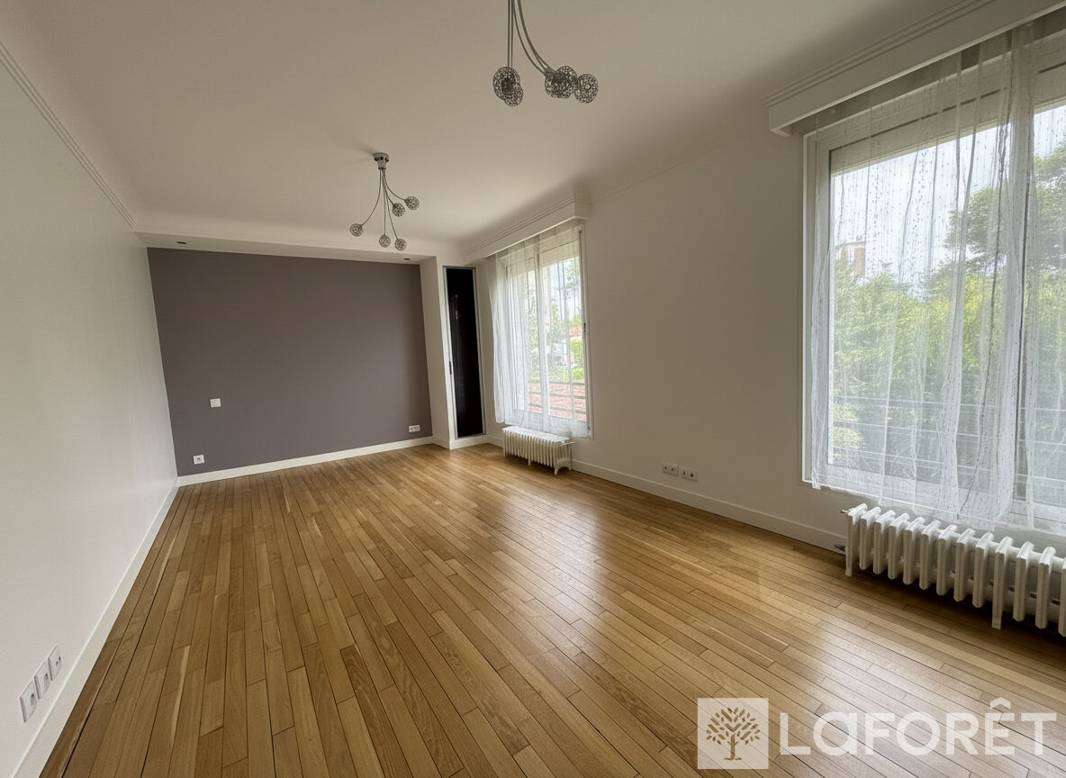Maison à vendre, 170m², SAINT MAUR DES FOSSES