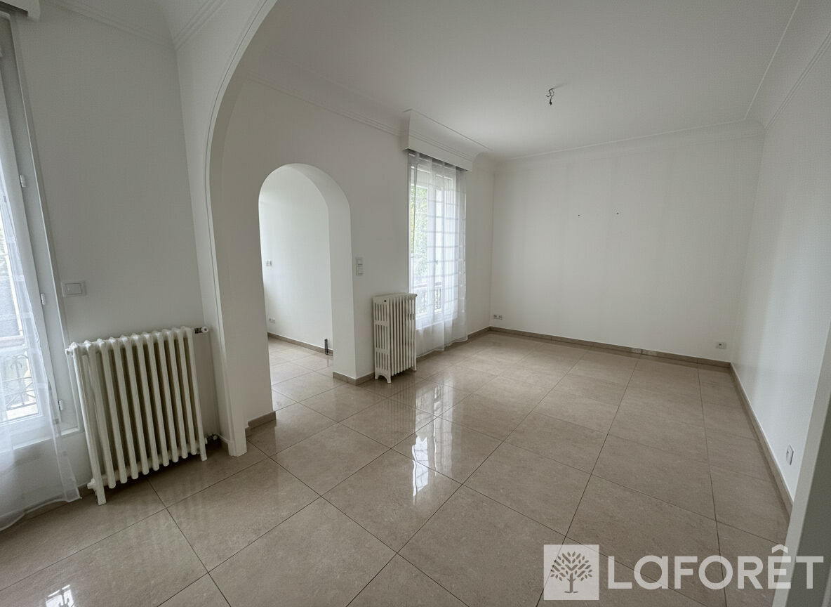 Maison à vendre, 170m², SAINT MAUR DES FOSSES