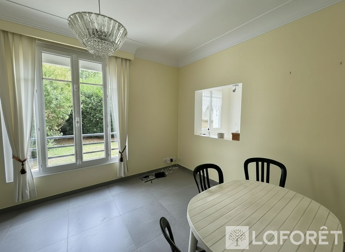Maison à vendre, 170m², SAINT MAUR DES FOSSES